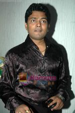 Navin Prabhakar at Taz_s film mahurat Chal Joothey in Blue Waters on 10th Feb 2011 (2).JPG